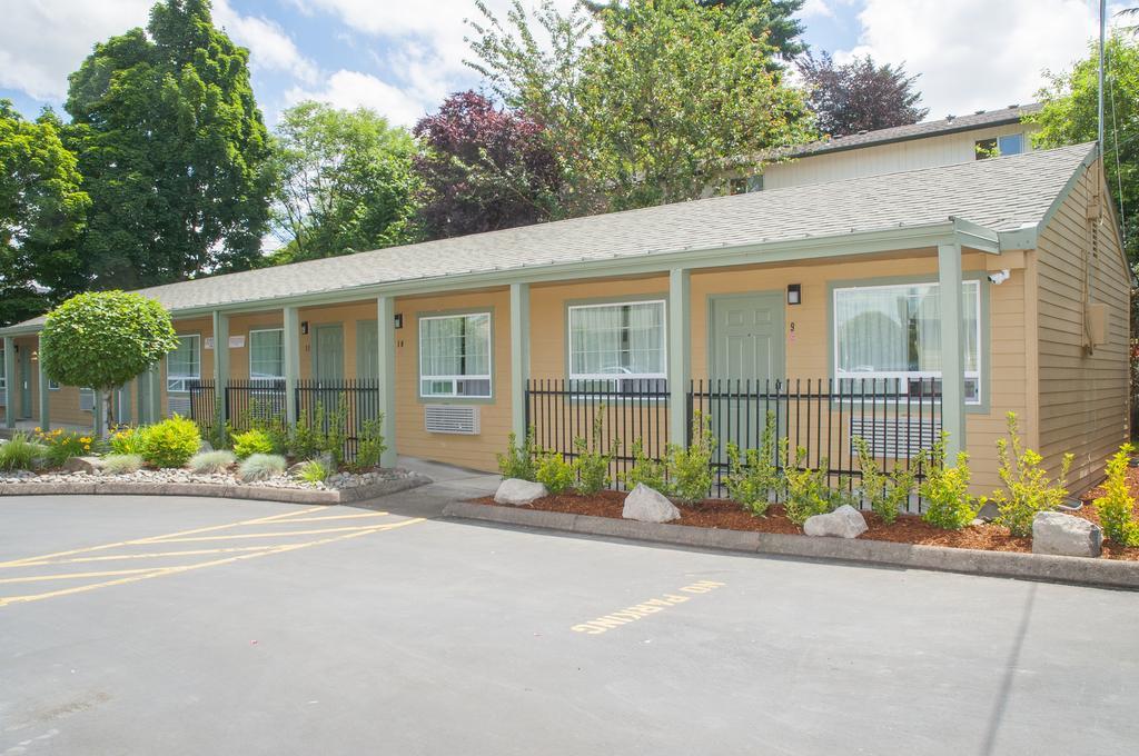 Nordic Inn And Suites Portland Exterior photo